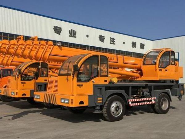 潜江市吊车租赁电话_如何清洗随车吊燃油箱